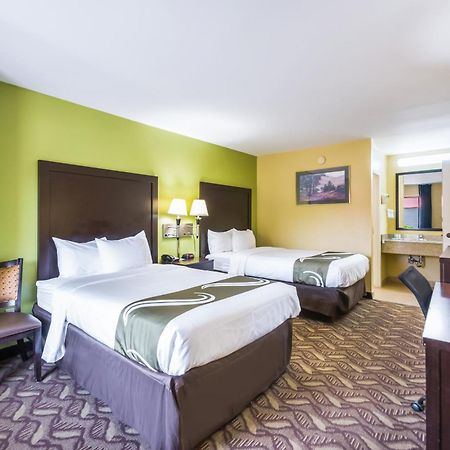 Quality Inn Fredericksburg-Central Park Area Exterior photo