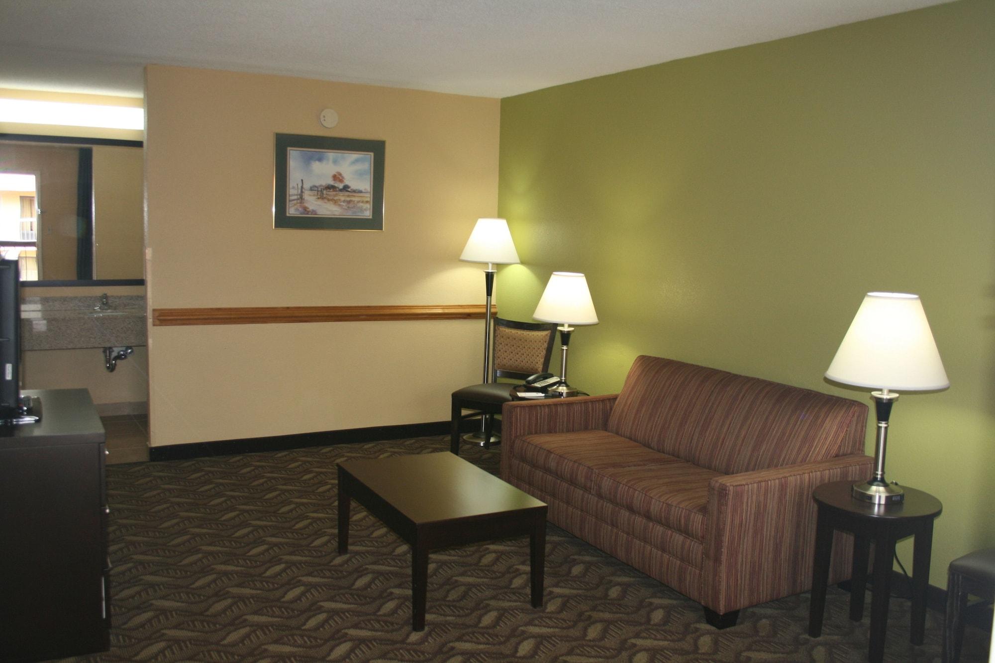 Quality Inn Fredericksburg-Central Park Area Exterior photo