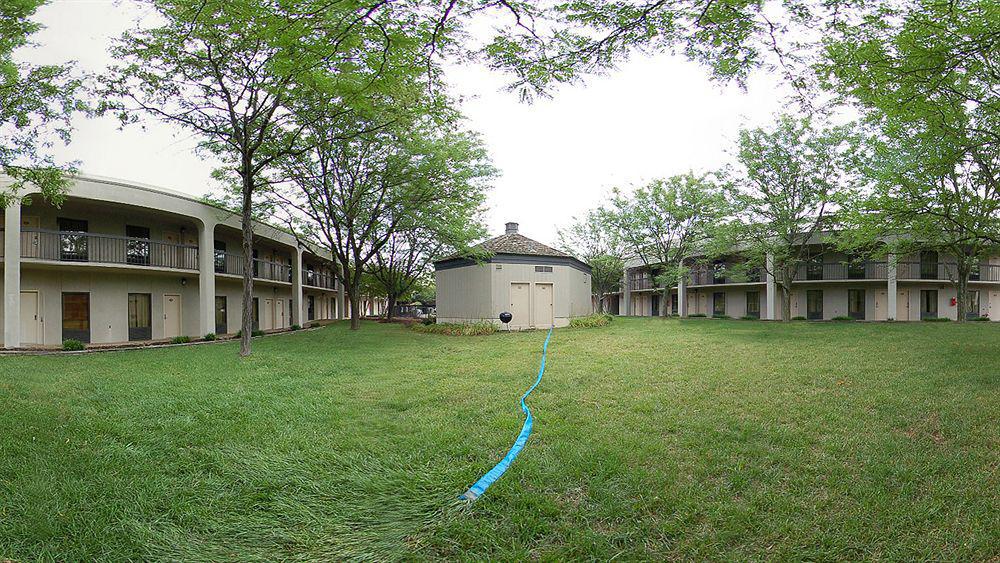 Quality Inn Fredericksburg-Central Park Area Exterior photo