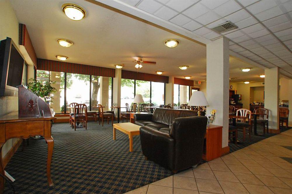 Quality Inn Fredericksburg-Central Park Area Restaurant photo