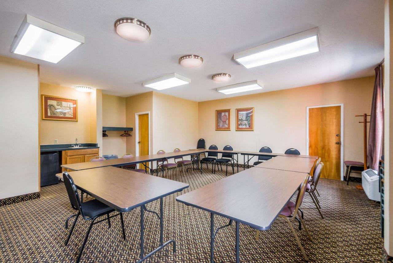 Quality Inn Fredericksburg-Central Park Area Exterior photo