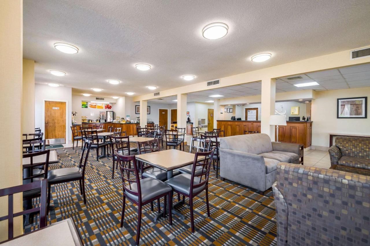 Quality Inn Fredericksburg-Central Park Area Exterior photo
